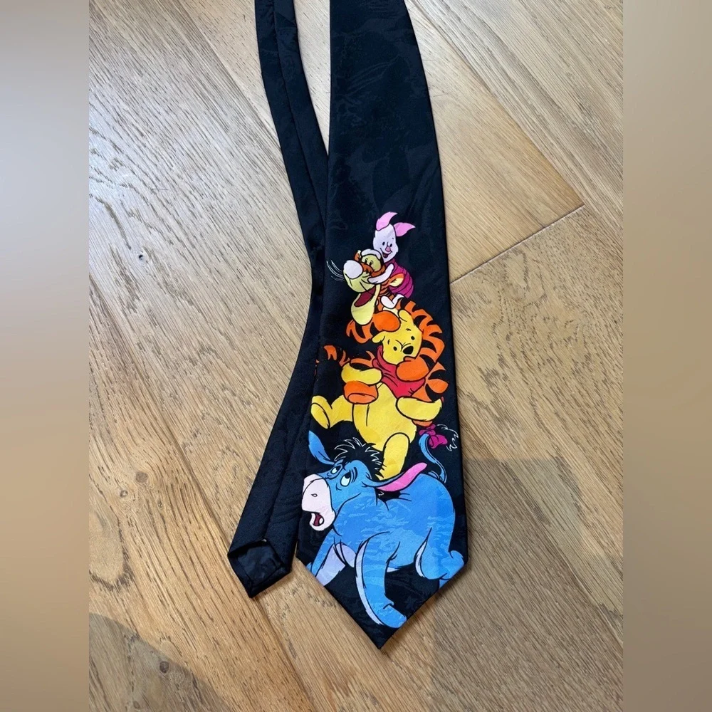 Vintage Disney winnie the pooh necktie